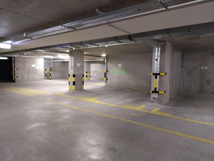 Marone 209 Budapest ~ Ac/Balcony/Indoor Parking Exterior photo